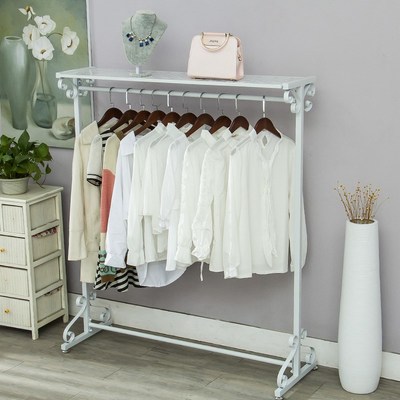 歐式鐵藝衣帽架 臥室中的時(shí)尚創(chuàng)意與實(shí)用融合